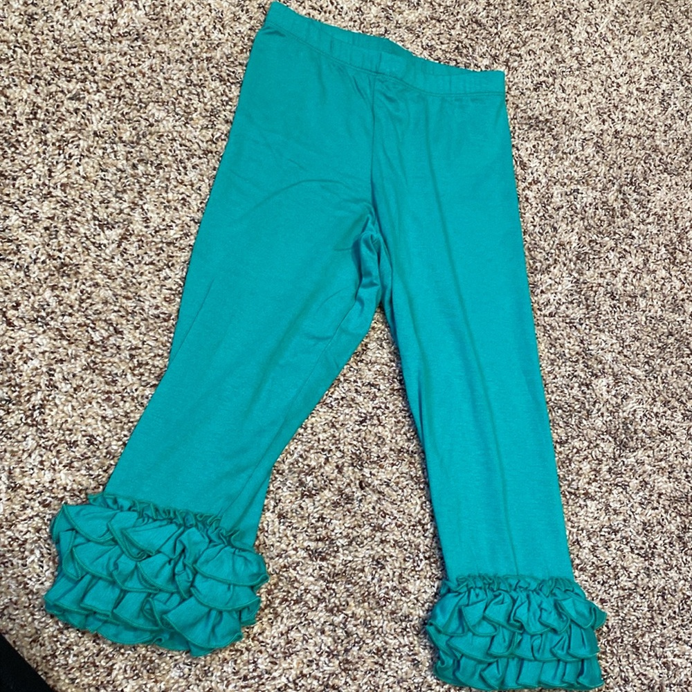 Sweethoney Ruffle Capri Leggings